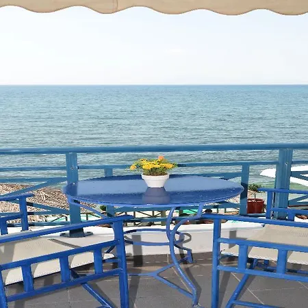 Thalassies يميناريا