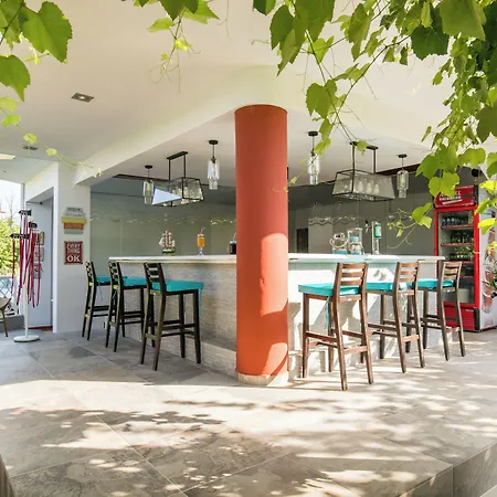 Thalassies Hotel