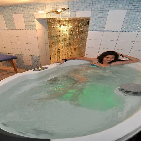 Thalassies 3* يميناريا